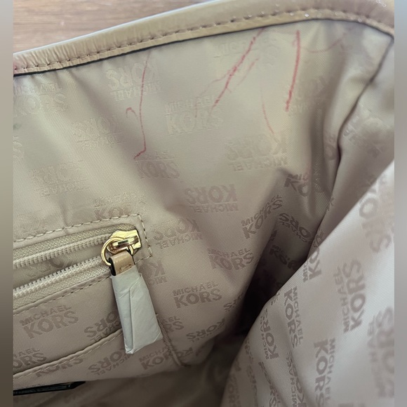 Michael Kors Jet Set Travel Tote Carryall Bag MK Embossed Gold Accents38H7XTVM3A - Picture 8 of 8